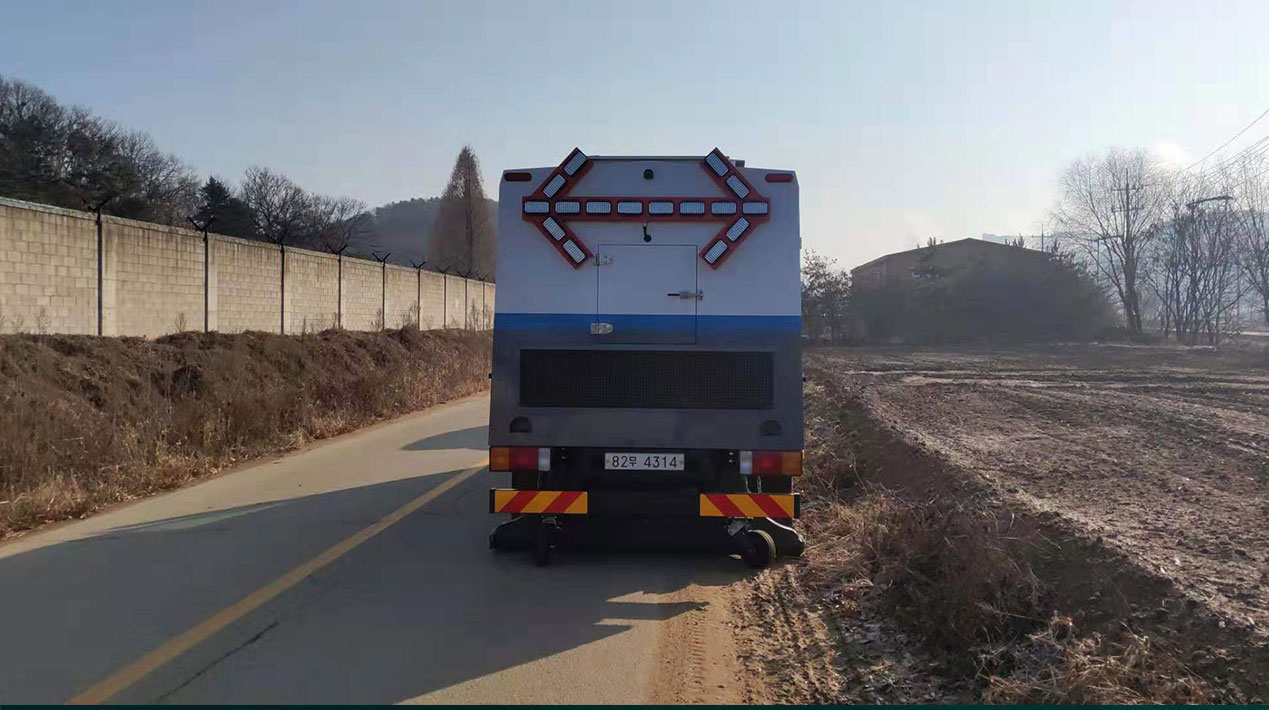 Electric Sweeper in Seoul, South Korea